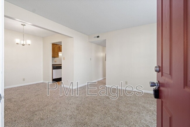 Photo - 263 White Oak Rd Unit E