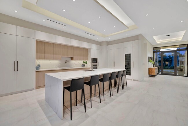 Photo - 2757 NE 34th St