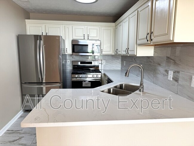 Photo - 1069 Daventry Crossing