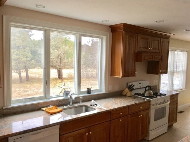 Photo - 370 Phillips Rd