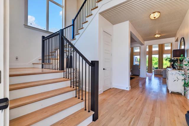 Photo - 3320 Crescent Ln