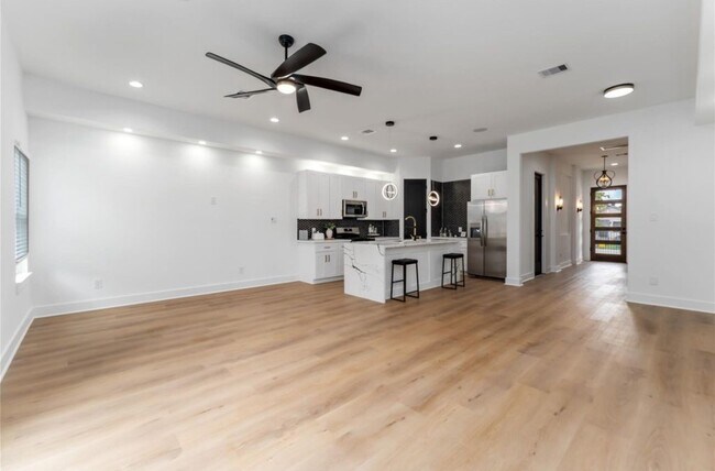 Photo - 4121 Shelby Cir