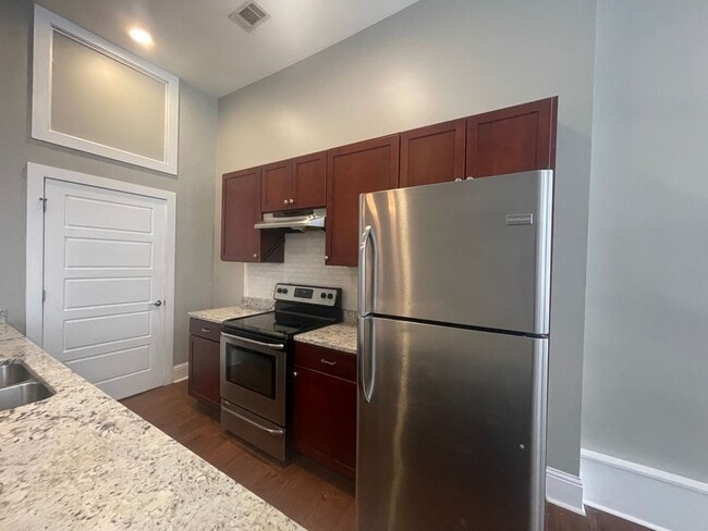 Photo - 439 Third Street-201