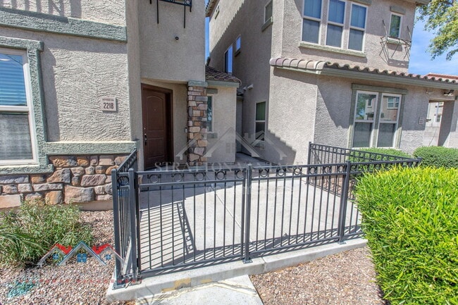 Photo - 2218 N 77th Dr