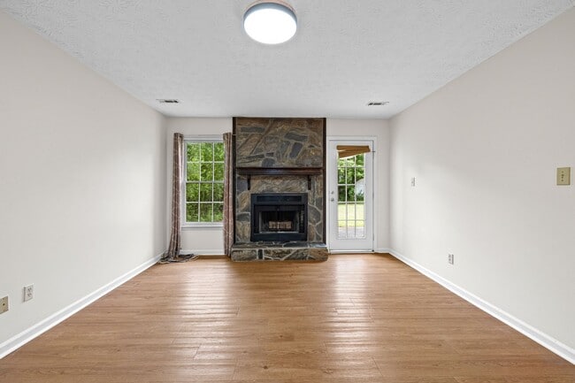 Photo - 3 Bedroom Ranch In Starr's Mill on Quiet Street!
