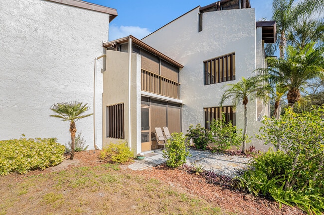 Building Photo - 2211 Belleair Rd Unit D4