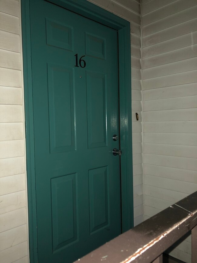 Building Photo - 1150 W 360 N Unit 16