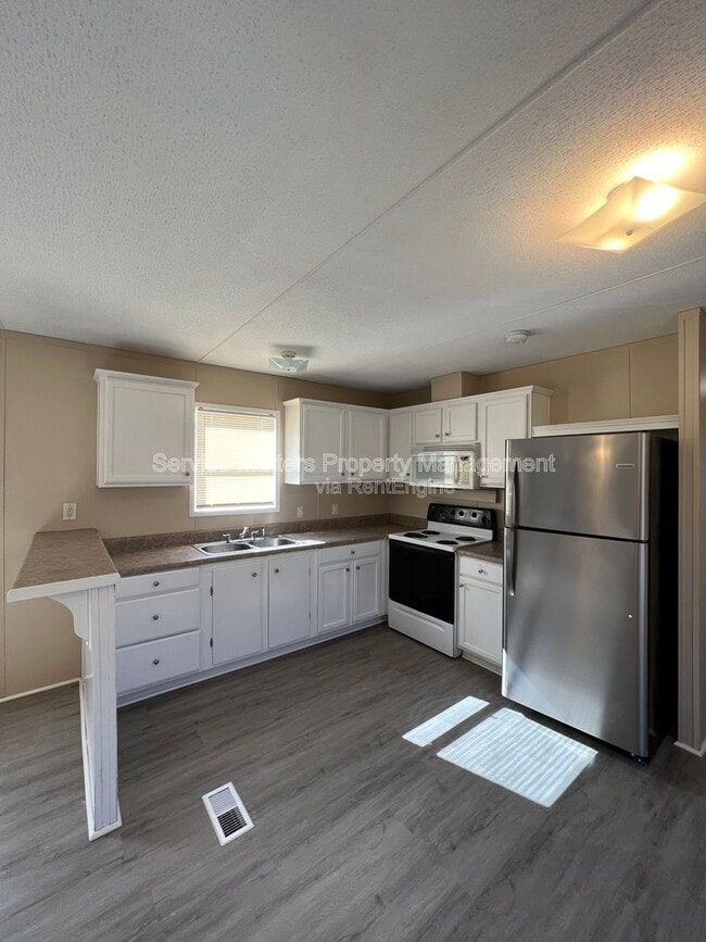 Photo - 4825 Douglas Dr