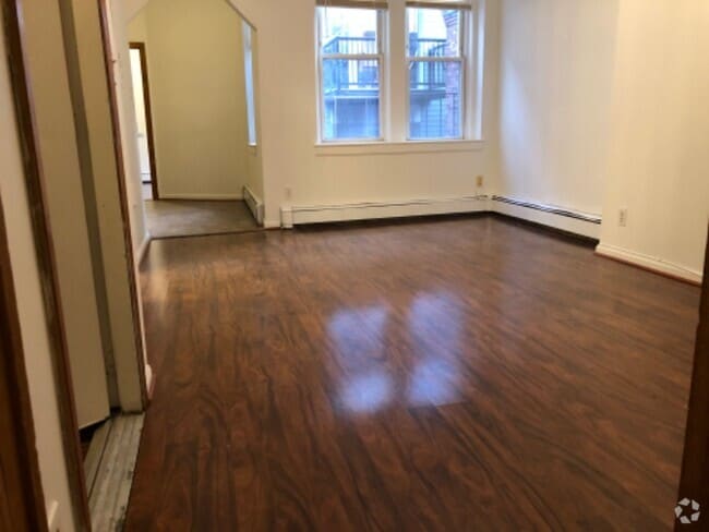 Building Photo - 32 Cunard St Rental