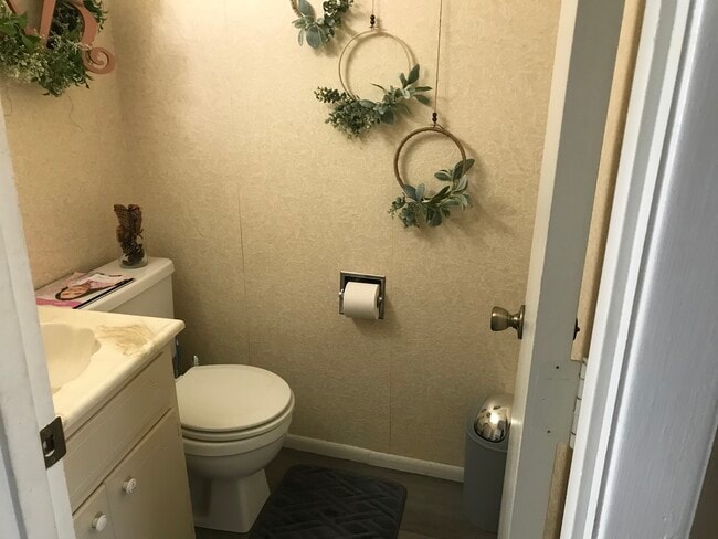 Photo - 507 Halia Crest