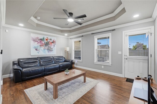 Photo - 3807 S W Capstone Ave