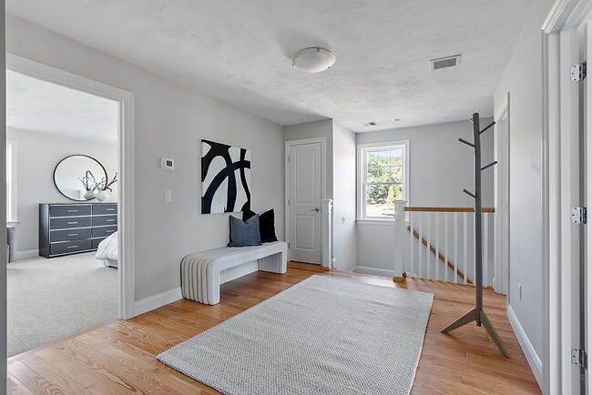 Photo - 4 Pebble Cir