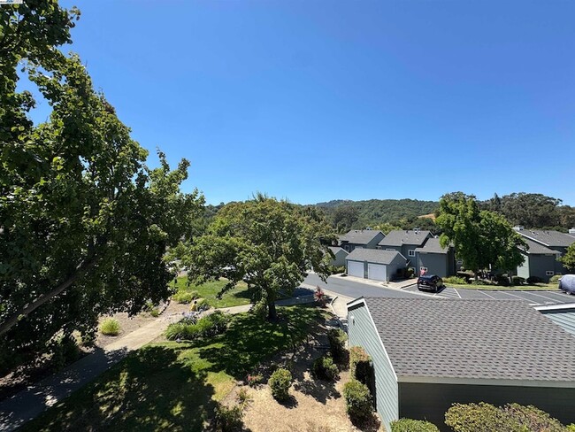Building Photo - 8145 Mountain View Dr Unit H Rental