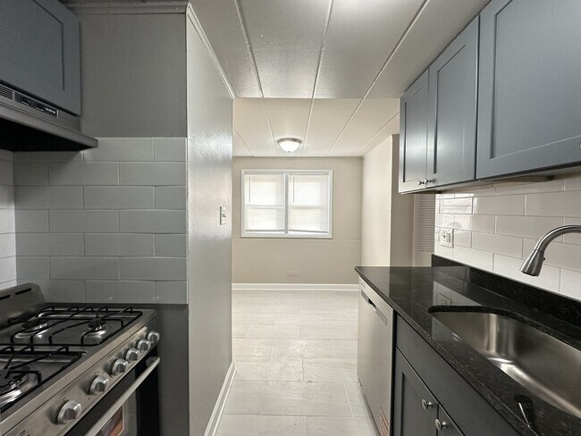 Photo - 9620 Ivanhoe Ave Unit 8