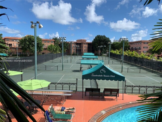 Photo - 660 Tennis Club Dr Unidad 101