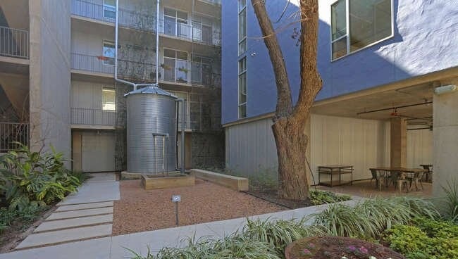 Photo - 1221 Broadway St Unit 18-6