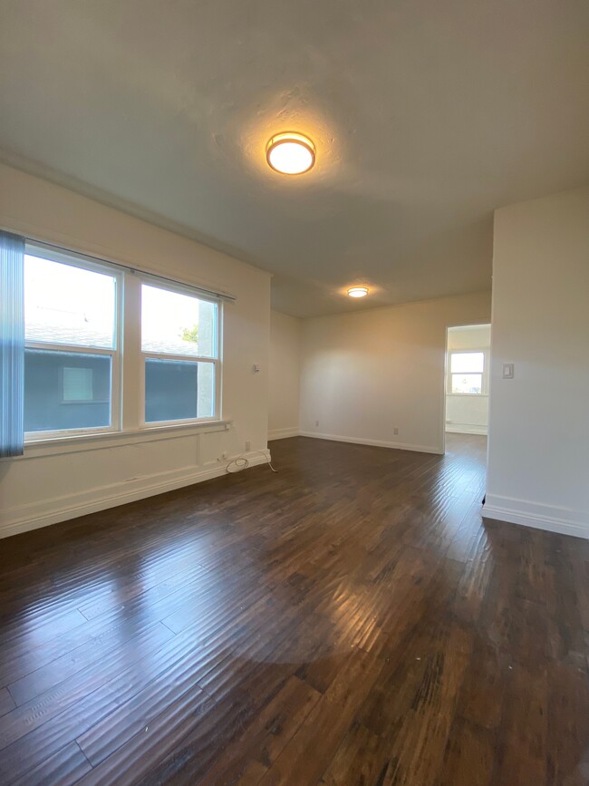 Building Photo - 117 Paloma Ave Rental