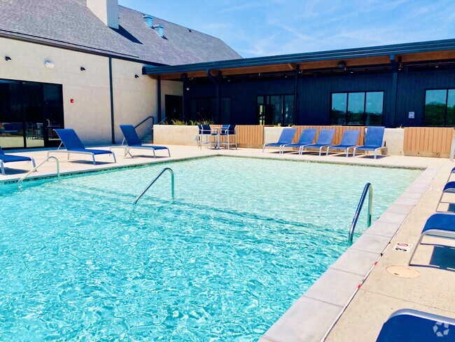 Poolside - Liberty Creek Village Rental