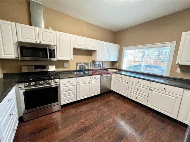 Photo - 229 E Las Vegas St