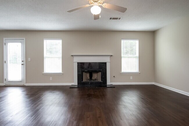 Photo - 3046 Summer Breeze Dr