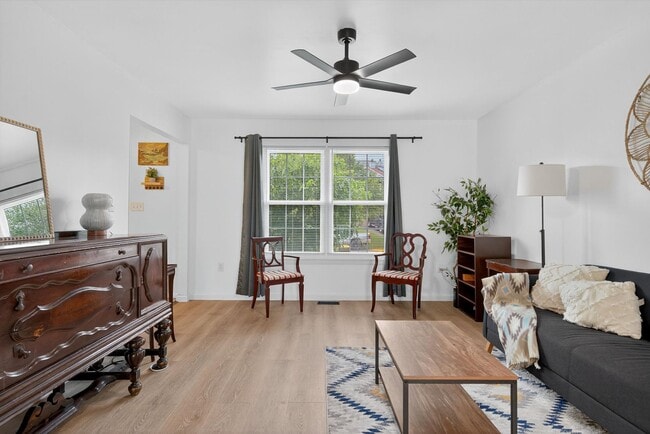Photo - Gorgeous Mountain Views 3 BR, 2.5 BA Townh...