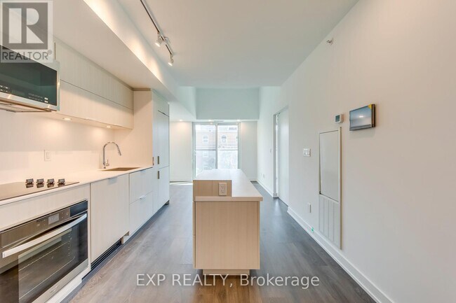 Photo - 370 Martha St Unit 303