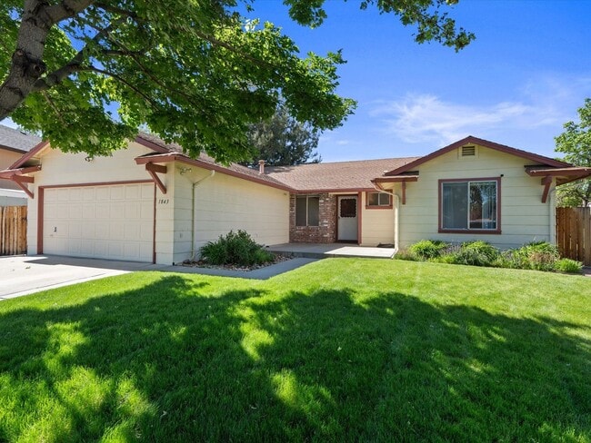 Building Photo - Sparks, Cul-de-sac Dream!
