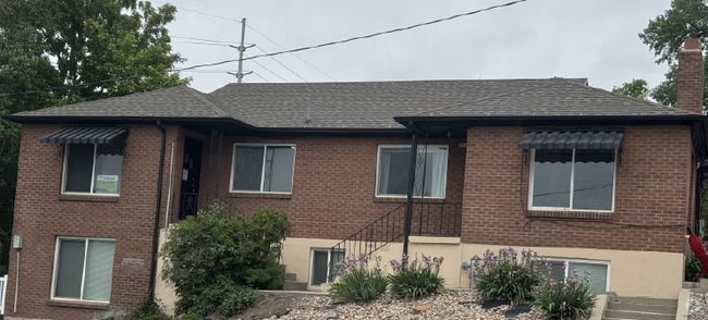 Building Photo - 1107 E 800 S Rental