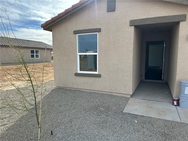 Building Photo - 7148 Belle Butte Dr