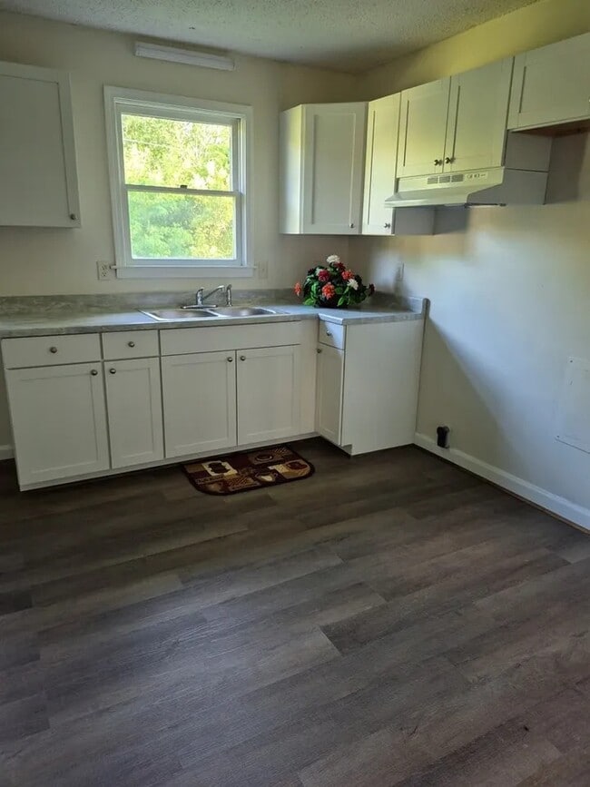 Photo - 109 Ashcroft Dr