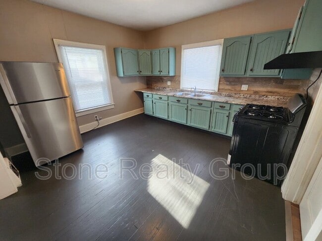 Photo - 1419 S 11th 1/2 St