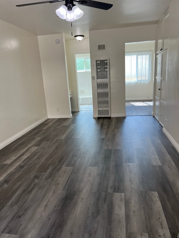 Building Photo - 214 W Maple St Rental
