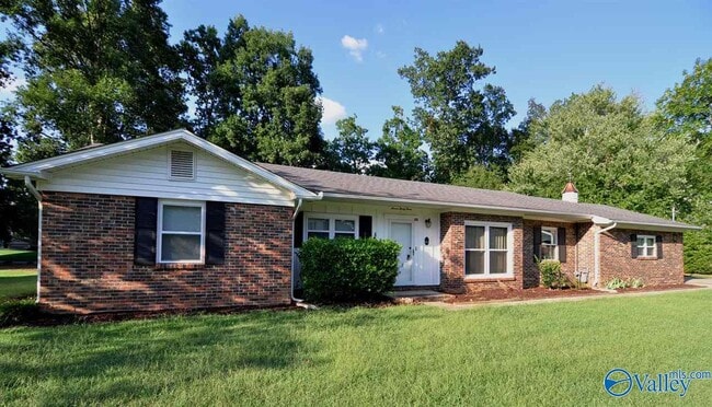 Building Photo - 733 Lily Flagg Rd SE Rental
