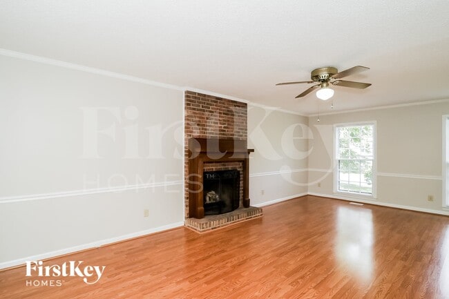 Photo - 2305 Cottage Pl