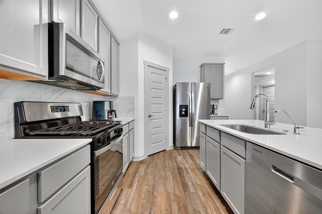 Photo - 6902 Halifax Harvest Ln