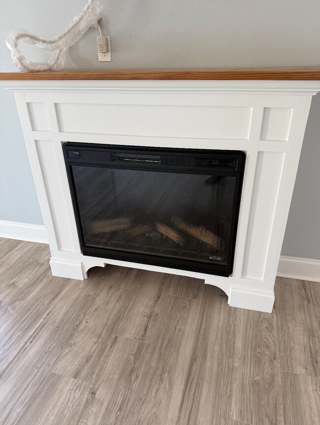 Photo - 6105 Hill Rd