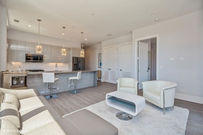 Photo - The Oasis of Bucktown