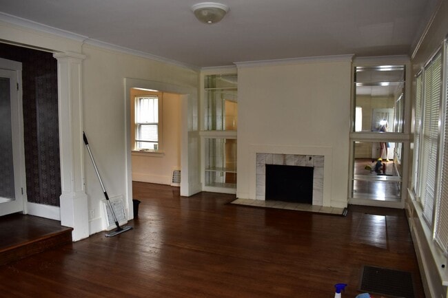 Photo - 926 N Rebecca Pl