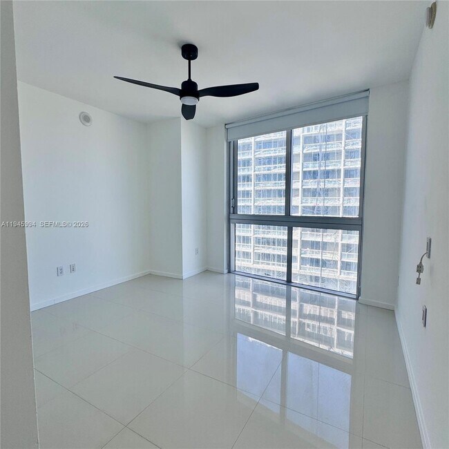 Photo - 475 Brickell Ave Unit 4415