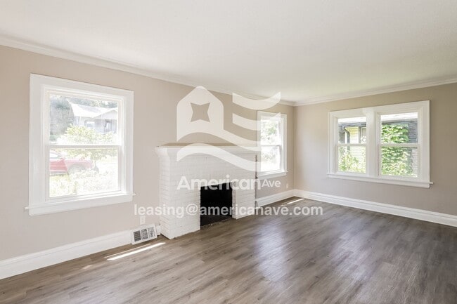 Photo - 1812 E 67th St