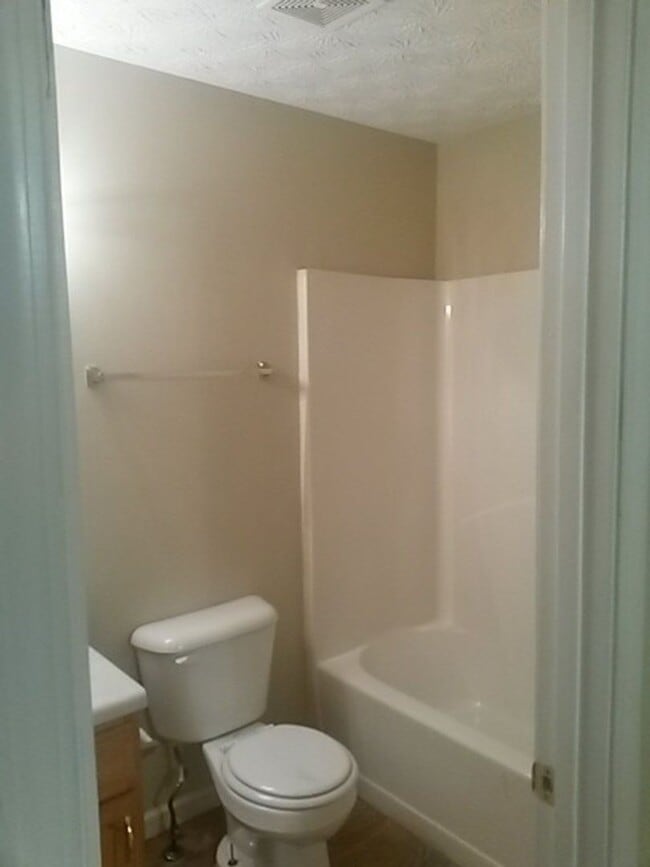 Photo - $1,400.00 Per Month Townhome For Rent! Move In Ready Spacious 2 Bedroom Conveniently Located!!!