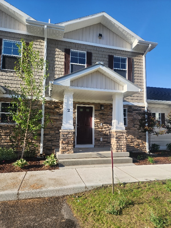 Building Photo - 1542 Simsbury St Rental