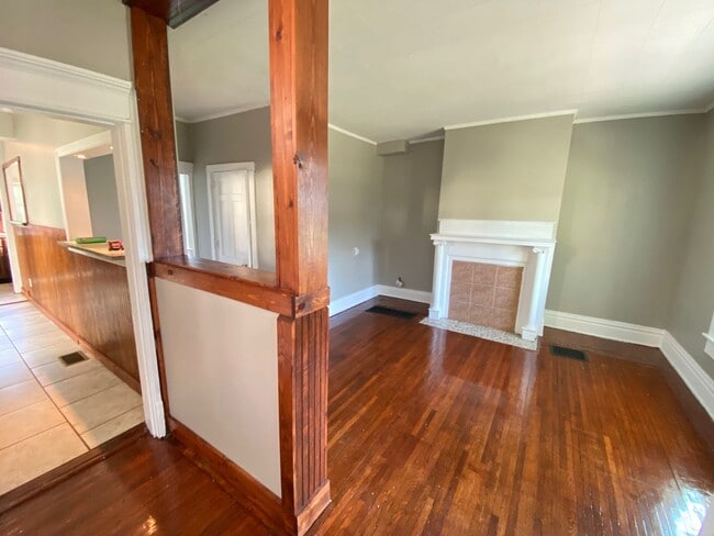 Photo - 400 E 17th Ave