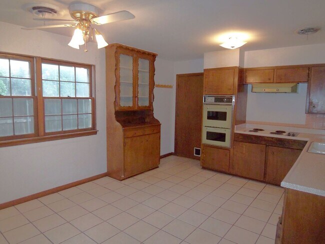 Photo - 4612 Buffalo Trail