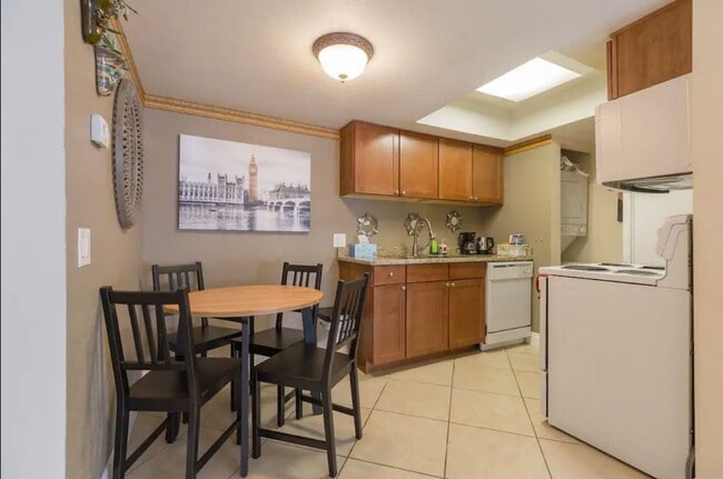 Photo - Super Cute 1 Bed/1 Bath Condo Near the Strip!