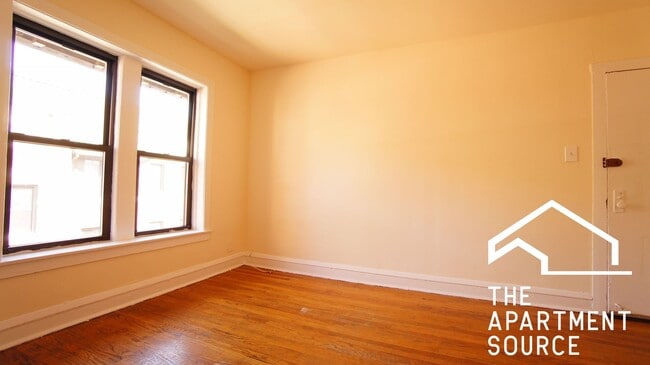 Photo - 3310 W Schubert Ave Unit 1Y