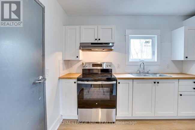 Photo - 316 Elmwood Ave Unit 2