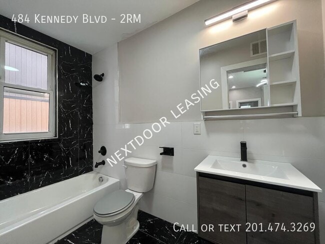 Photo - 484 John F. Kennedy Blvd Unidad 2RM