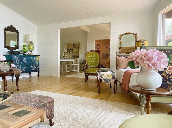 Photo - 33 Julian Dr Unit ID1226173P