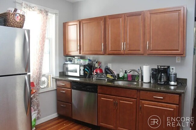 Photo - 575 East Eighth Unit 1 Unidad 1